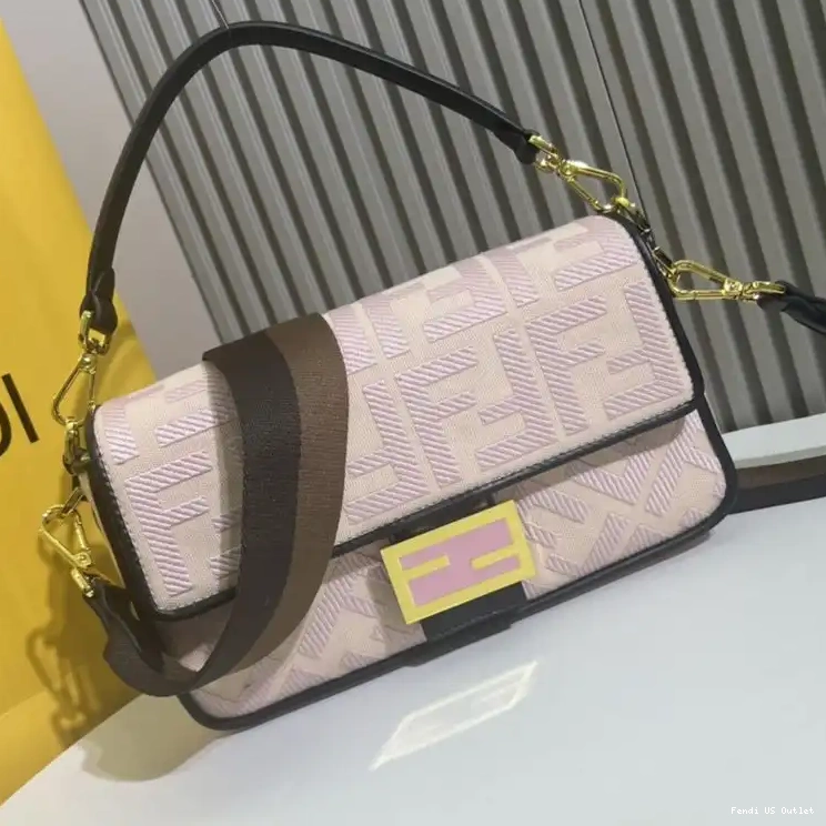 Canvas FF In Cherry Bag Medium Motif Baguette Fendi 0506